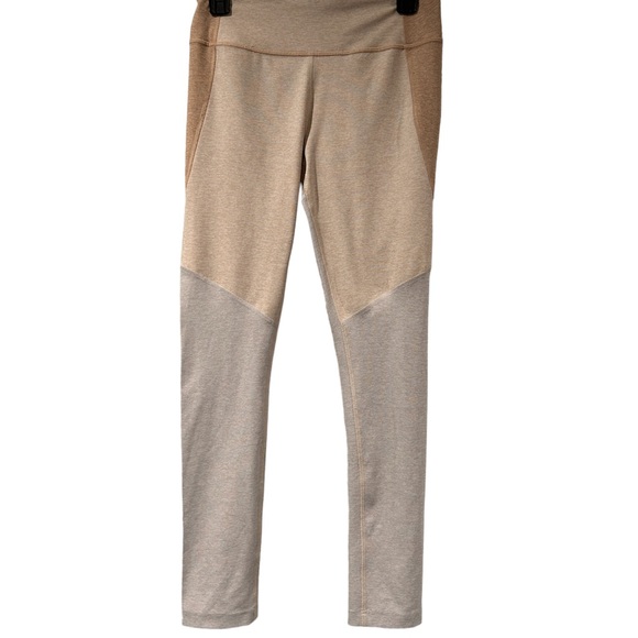 Outdoor Voices 7/8 Tri-Tone Leggings Desert/Oatmeal/Cloud Size M High Rise - Picture 7 of 8